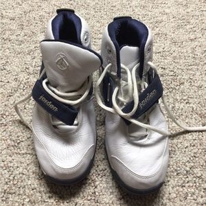 Mens air Jordan’s size 7.5